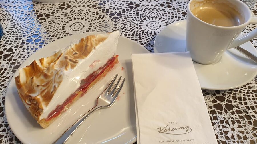 Innsbruck: Sweets & Coffee Tour - Private Guided Tour - Old Town stops from the Inn River to the Golden Roof