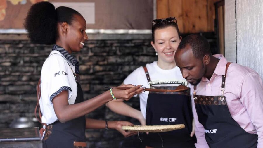 Kigali: Traditional Coffee Experience ( Bean to Brew) - Comparing traditional and modern roasting