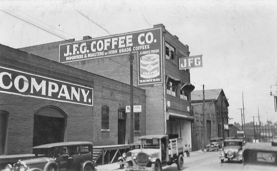 Knoxville: Hidden Gems Walking Tour with Ice Cream & Coffee - Practical timing, weather, and booking details