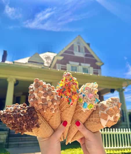 Knoxville: Hidden Gems Walking Tour with Ice Cream & Coffee - Coffee first, with only ten minutes to spare