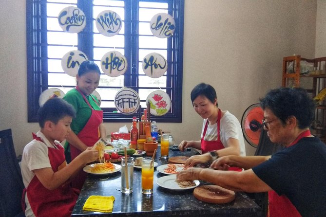 Market- Coffee- Cooking class in Hoi An (JHA2) - Starting at Hoi An Market at 9:00 am
