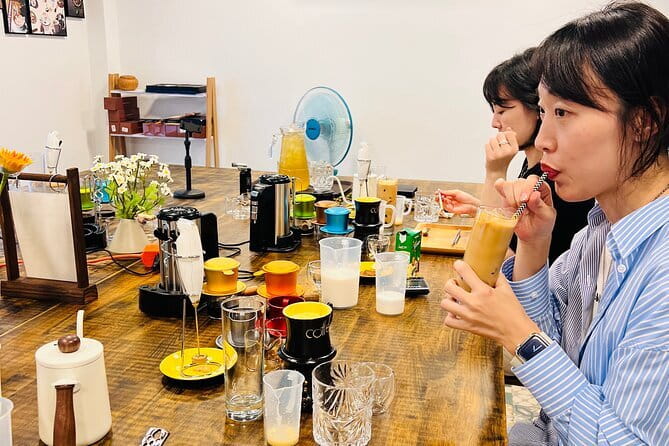 Mastering Egg Coffee-Course on 4 traditional types of Viet coffee - Sea salt coffee: a small ingredient with a clear effect