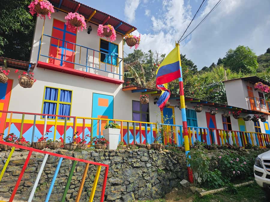 Medellin: Coffee Tour and Wellness Spa - The coffee tasting and barista presentation