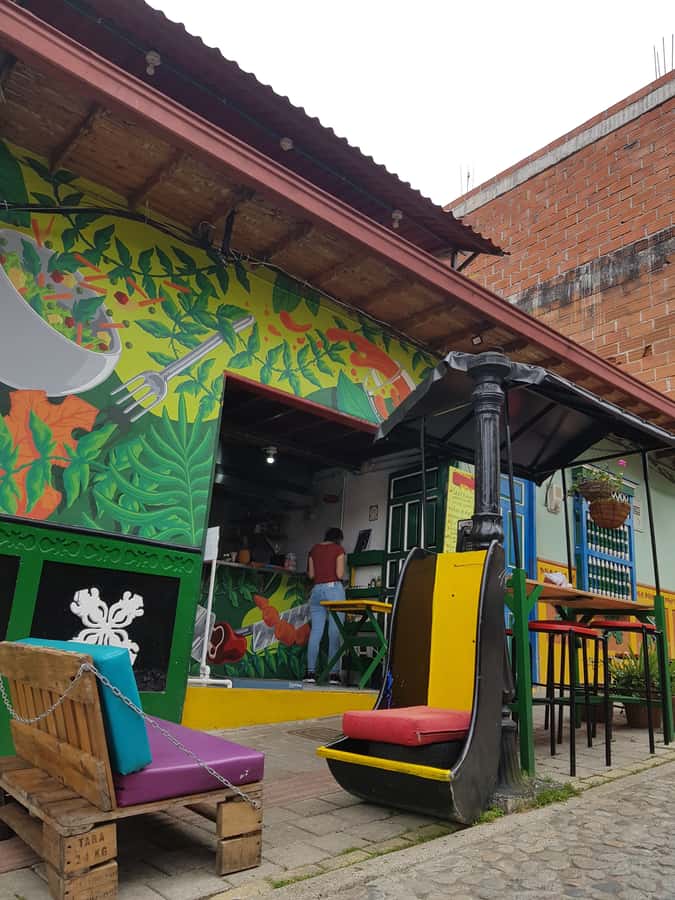 Medellin: Guatape, El Peñol Coffee Farm Private Tour & Fruit - Why this makes a strong Medellín day trip