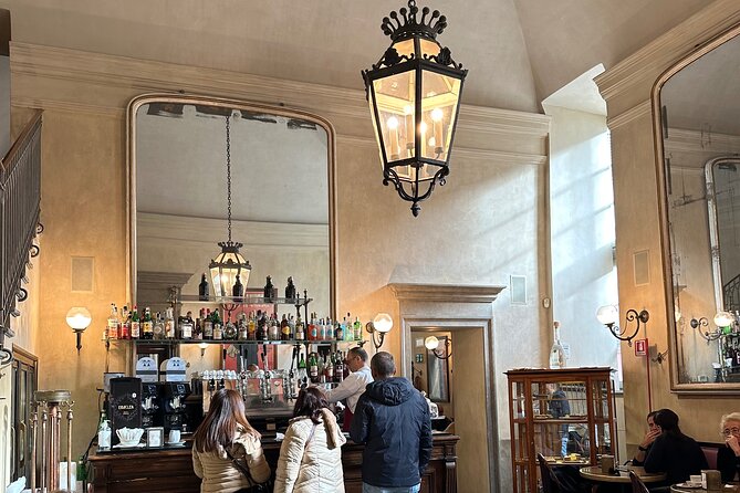 Milan Coffee & History Crawl with a Licensed Tour Guide - Starting in Piazza Cordusio with your first cup