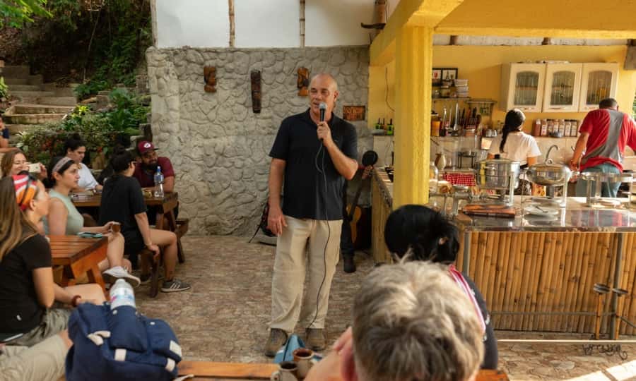 Minca: Full-Day Coffee and Cocoa Tour from Santa Marta - The 2.5-hour walk through Minca’s mountain water