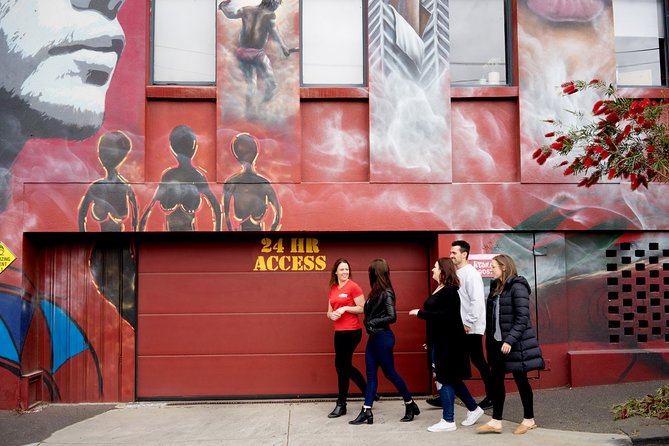 Private Melbourne: Fitzroy, Collingwood, Culture, Coffee, History - The Napier Hotel and a relaxed finish