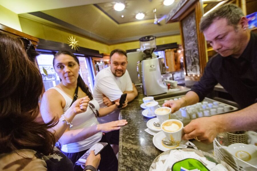 Rome: Espresso, Gelato and Tiramisù Tasting Tour - Who should book it?