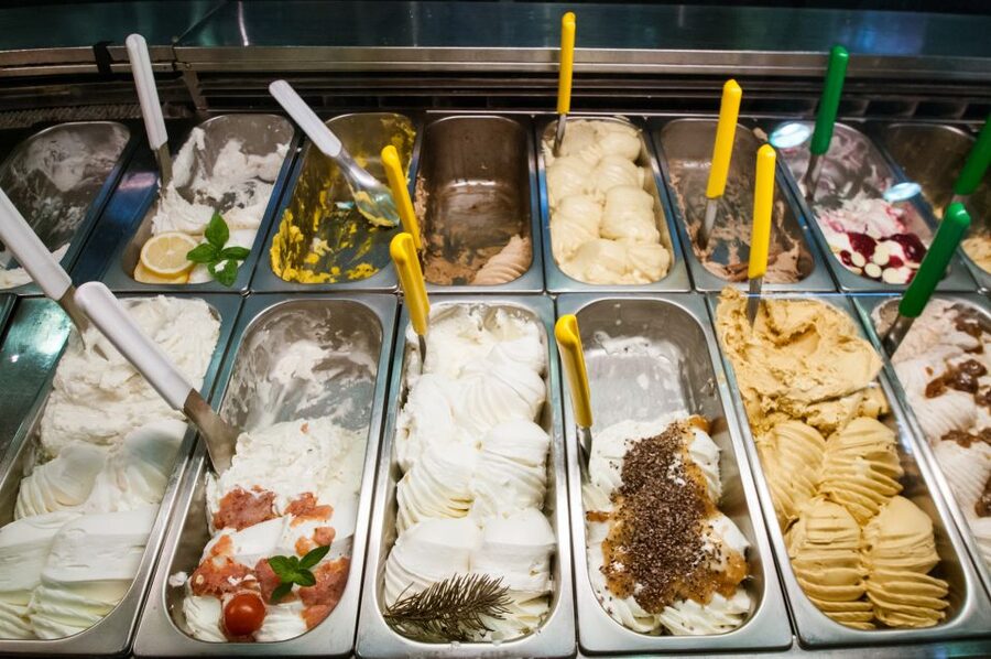 Rome: Espresso, Gelato and Tiramisù Tasting Tour - The guides make the difference