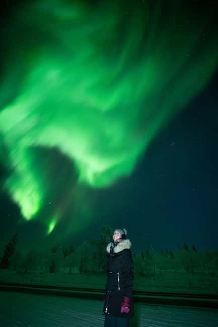 Rovaniemi: Coffee under Northern Lights & Professional Photo - How the route can stretch far beyond town