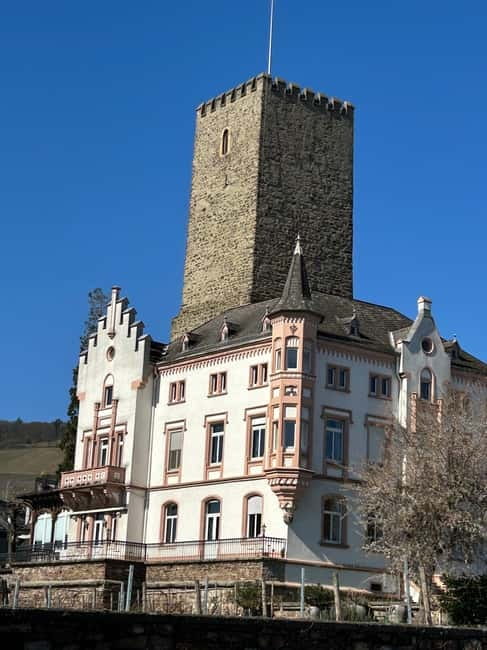 Rüdesheim: City tour with music, wine, and Rüdesheim coffee - Rüdesheim stories beyond the postcard view