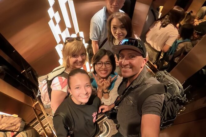 Sai Gon Special Coffee At Landmark 81 & Street Food tour - Coffee, City Lights, and a Taste of Bánh Xèo