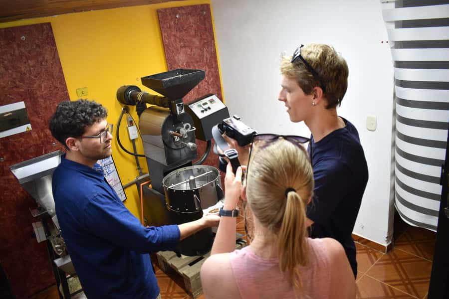 Salento: Coffee Master Roasting, Brewing and Tasting Tour - Taking control of the drum roaster