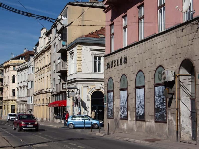 Sarajevo: City Tour with Bosnian coffee ritual ☕️ - Bosnian coffee, served the traditional way
