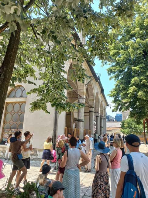 Sarajevo Old Town: Bosnian Coffee, Baklava & Panoramic Views - Baščaršija, Sebilj, and the coffee break