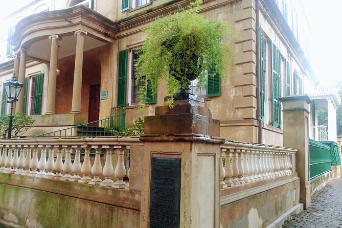 Savannah History plus Coffee and Chocolate Walking Tour - What $42 gets you