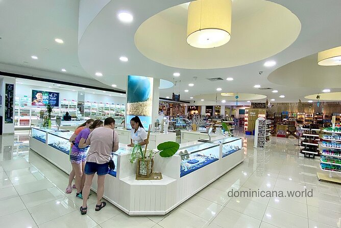 Shopping tour Punta Cana rum cigars coffee larimar chocolate souvenirs mamajuan - How much time you should allow