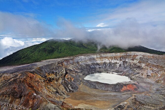 Super Combo Tour: Waterfalls Gardens + Coffee Tour + Poás Volcano - Poás Volcano and the weather gamble