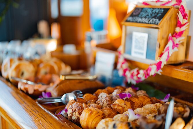 Vida Mia Morning Coffee Cruise - A quiet start aboard the Vida Mia